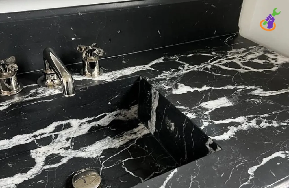 الفرق بين الرخام الطبيعي والصناعي